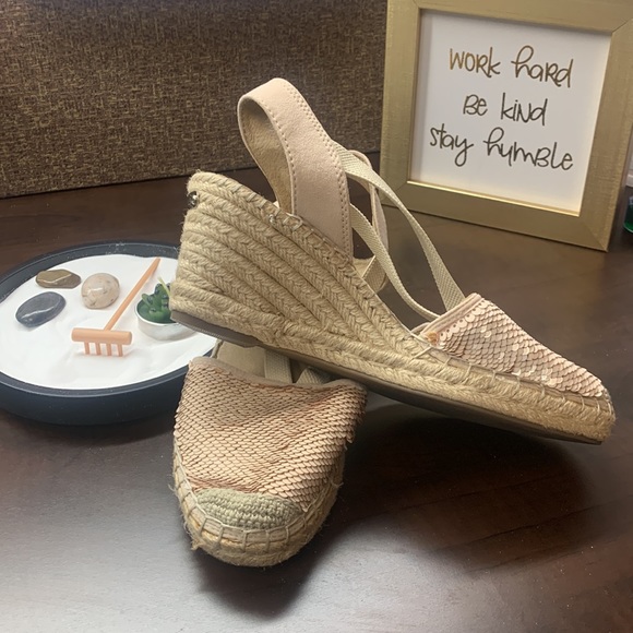 Anne Klein wedge sandals Size 8.5 - Picture 2 of 3